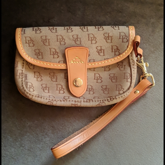 Dooney & Bourke Handbags - 3/$25! NWOT: FINAL PRICE Dooney & Bourke Wristlet